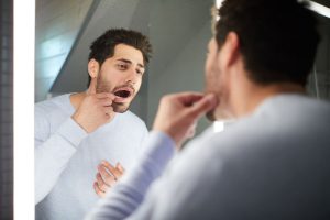 آسیب فضای بین دندان ها